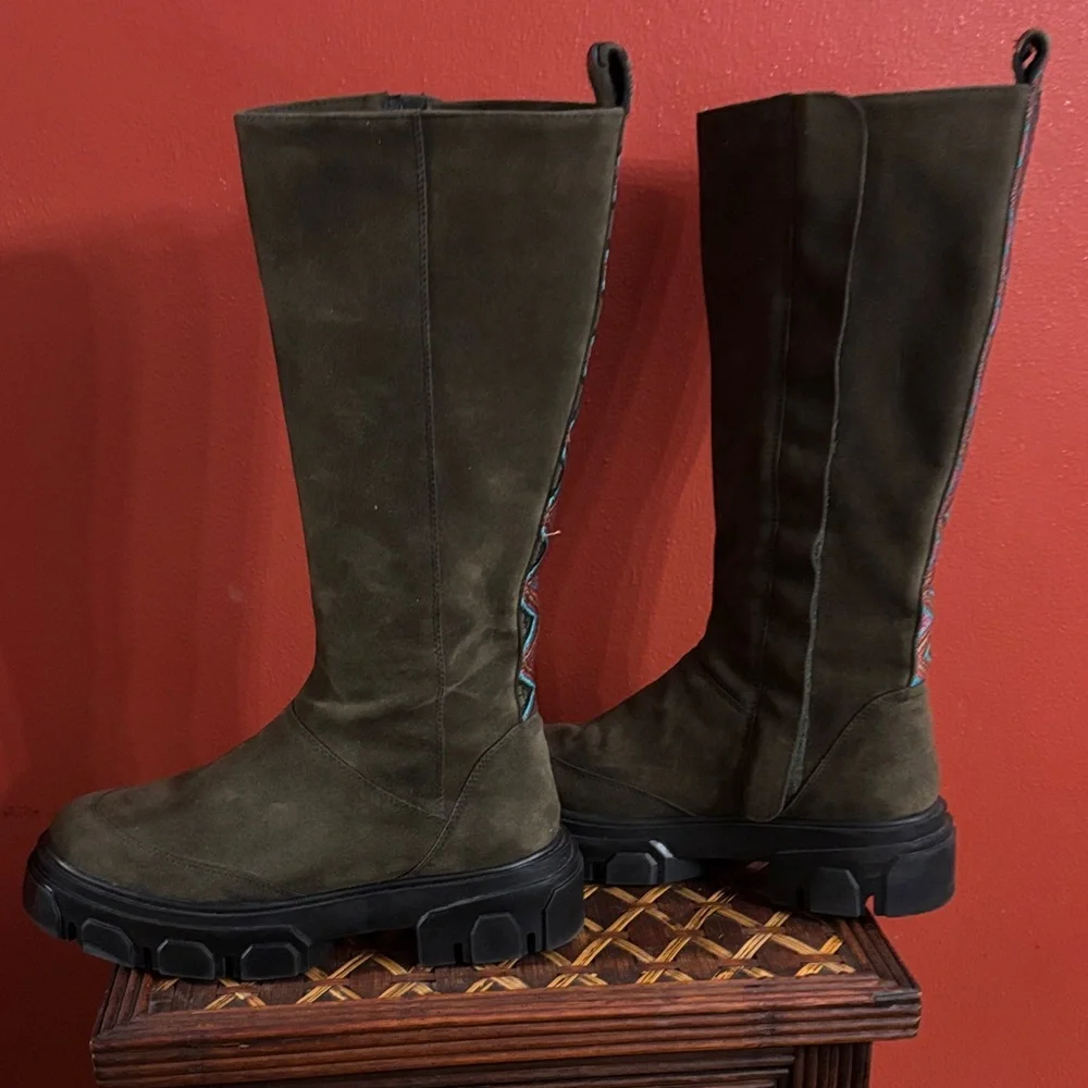 FARM Rio Army Olive Green Knee-High Boots w/Vibrant embroidered Pattern - Picture 5 of 14